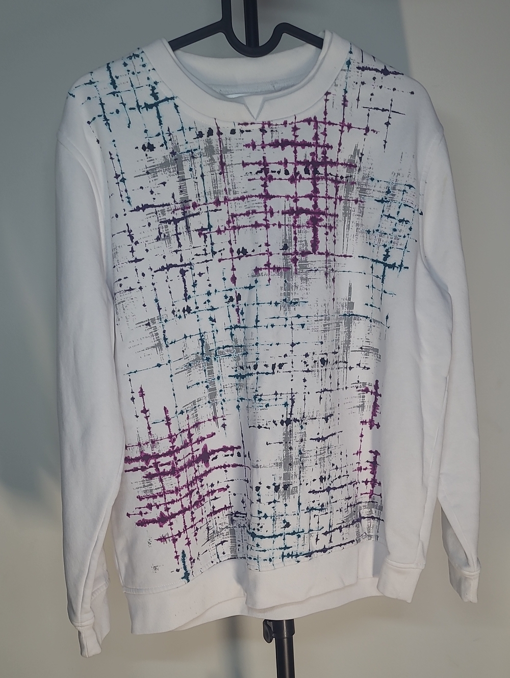 White Abstract Print Women’s Sweater - Purple & Teal Northern Traditions Sz M